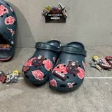 502 - Giày Clog Unisex Crocs Classic x Naruto Shippuden Pack 2024 - Itachi 209883