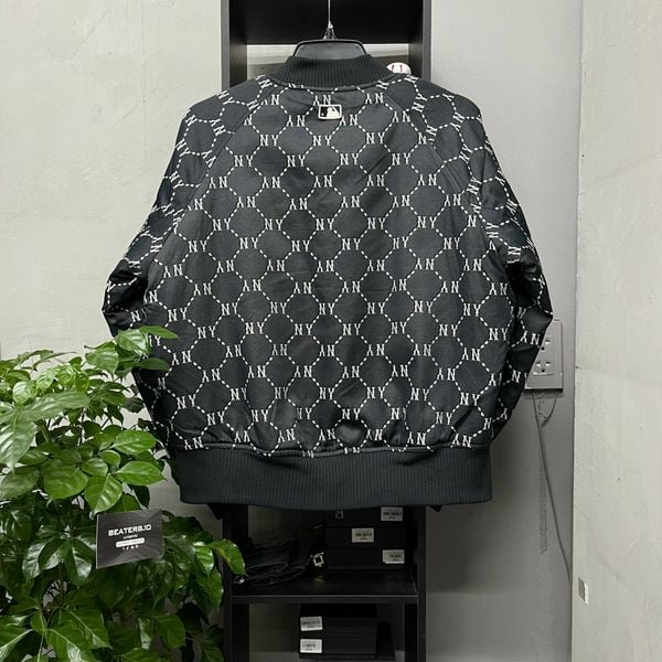 341 - Áo MLB Bomber Diamond Monogram Jacquard New York Yankees đen - 3AJPM0224-50BKS