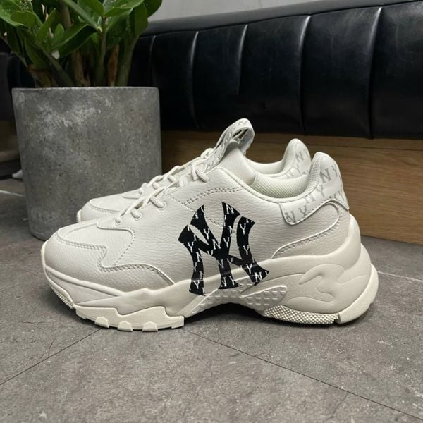 539 - Giày MLB BigBall Chunky Classic Monogram New York Yankees màu đen - 3ASHBMN3N-50BKS