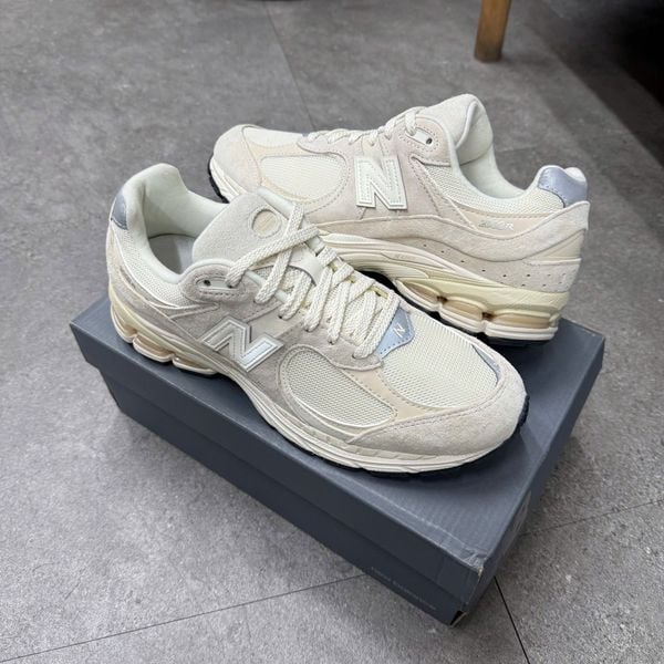 707 - Giày New Balance 2002R ‘Off White’ - M2002RCC