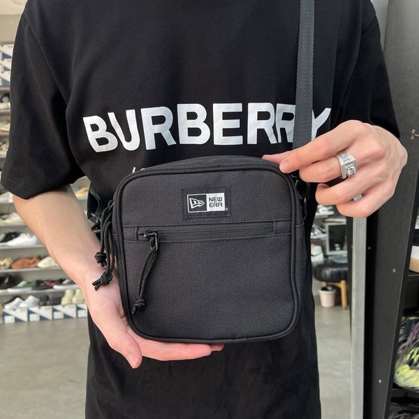 517 - Túi Đeo Chéo New Era Square Shoulder Bag Black - 13552459