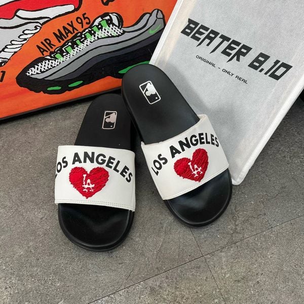 125 - Dép MLB New Mound Heart NY Yankees / LA Dodgers - 32SHHH111