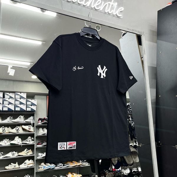 579 - Áo thun New Era New York Yankees số 8 màu đen - 11929491
