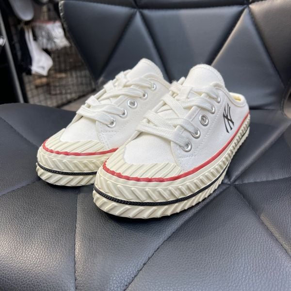 457 - Giày MLB Mule Playball Origin NY Yankees White - 3AMUUA11N-50WHS