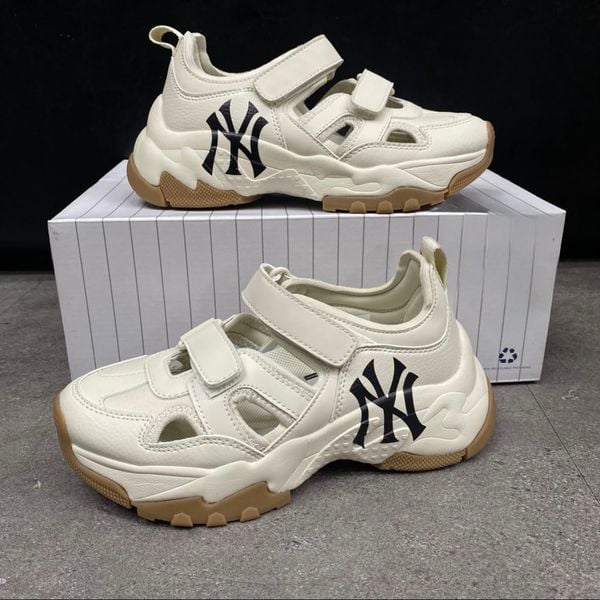 532 - Giày Sandal MLB BigBall Chunky Mask New York Yankees NY Gum - 3ASDCH133-50CRS