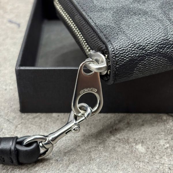 784 - Ví Coach Cầm Tay Dáng Dài Zip Signature Black - C4452