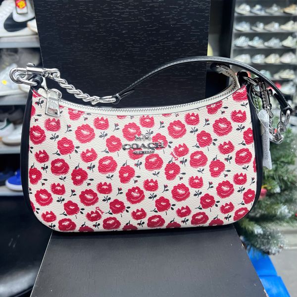 731 - Túi Đeo Vai Nữ Coach Mini Payton White - CN011