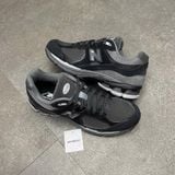 493 - Giày New Balance 2002R lẻ size, thanh lý giá tốt