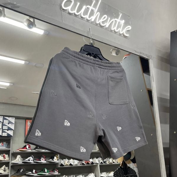 504 - Quần Short New Era Mini Logo Thêu Xám - 14187409