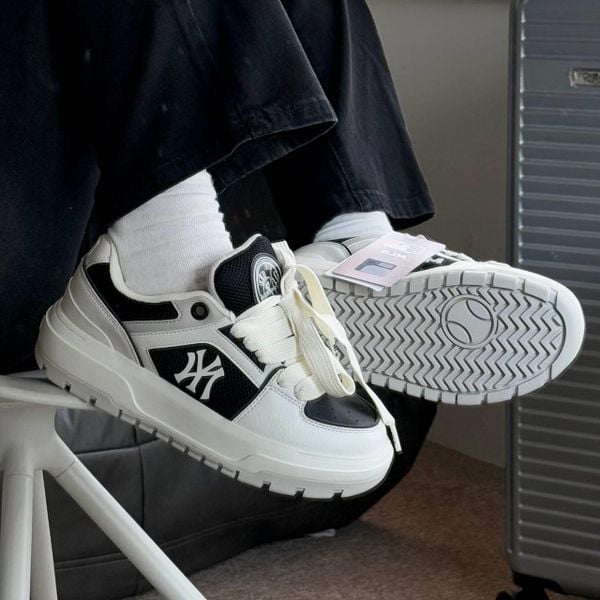 717 - Giày MLB Korea Chunky Liner Wide New York Yankees Black - 3ASXCLW4N-50BKS