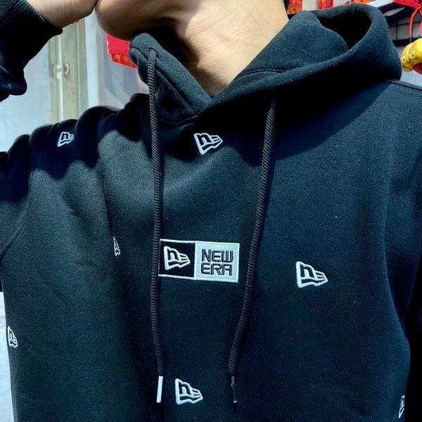 432 - Áo Hoodie New Era Logo Thêu Mini Màu Đen - 13540523