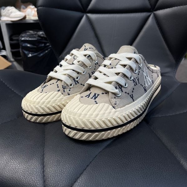 047 - Giày MLB Mule Playball Origin DIA Monogram màu Đen / Xám 2022 - 3AMUMDA2N