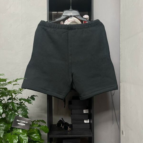 139 - Quần Short Fear Of God Essentials Stretch Limo màu đen SS22