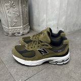 493 - Giày New Balance 2002R lẻ size, thanh lý giá tốt