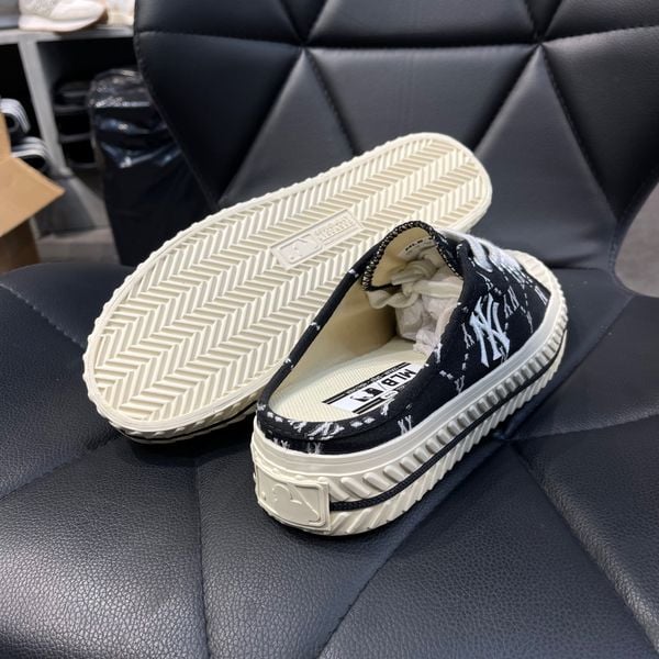 047 - Giày MLB Mule Playball Origin DIA Monogram màu Đen / Xám 2022 - 3AMUMDA2N