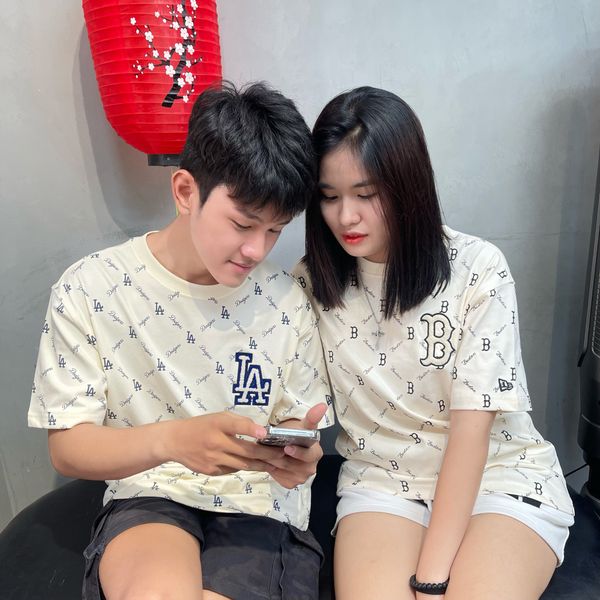 436 - Áo Thun New Era Monogram B Boston Red Sox Ivo - 13573980