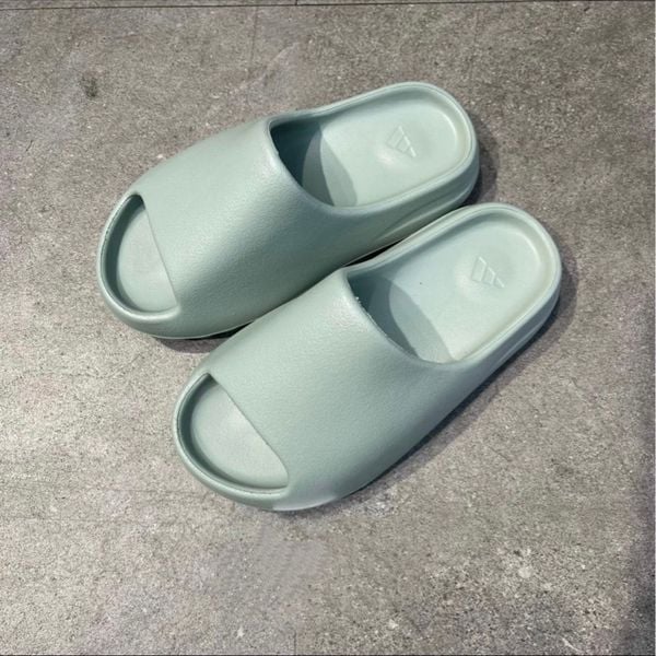 471 - Dép Adidas Yeezy Slide Salt - ID5480