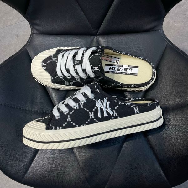 047 - Giày MLB Mule Playball Origin DIA Monogram màu Đen / Xám 2022 - 3AMUMDA2N