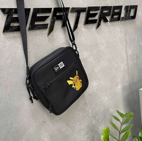 640 - Túi Đeo Chéo New Era x Pokemon Pikachu Shoulder Bag Black - 14124524
