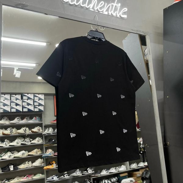 519 - Áo New Era Mini Logo Thêu Đen - 14187337