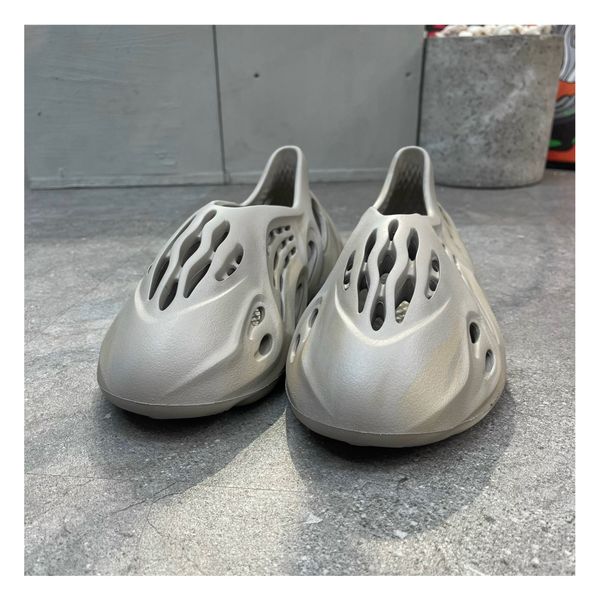 321 - Giày Adidas Yeezy Foam Rnnr ‘Stone Sage’ - GX4472