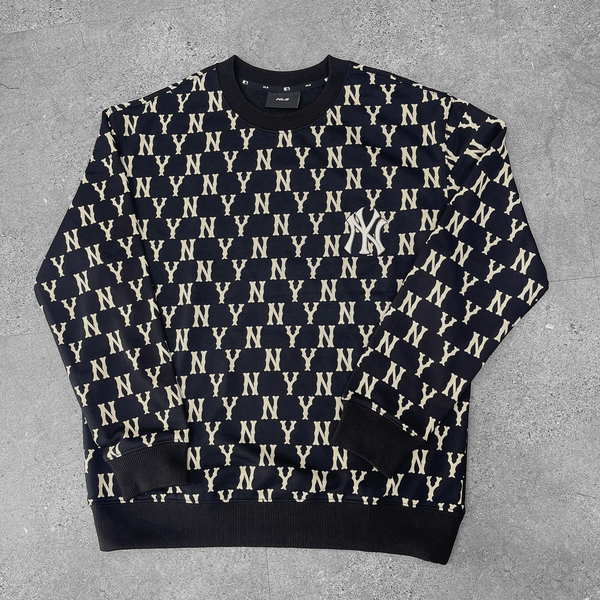 95 - Áo Sweater MLB Monogram New York Yankees màu đen - 3AMTM0314