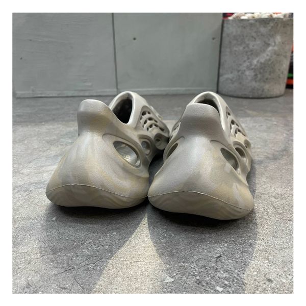 321 - Giày Adidas Yeezy Foam Rnnr ‘Stone Sage’ - GX4472