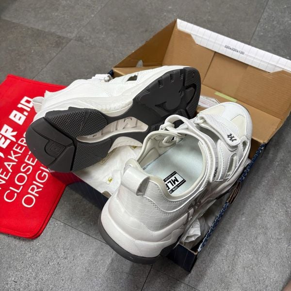 606 - Giày Sandal MLB BigBall Chunky Mask Lux New York Yankees Trắng - 3ASDBCL43-50WHS