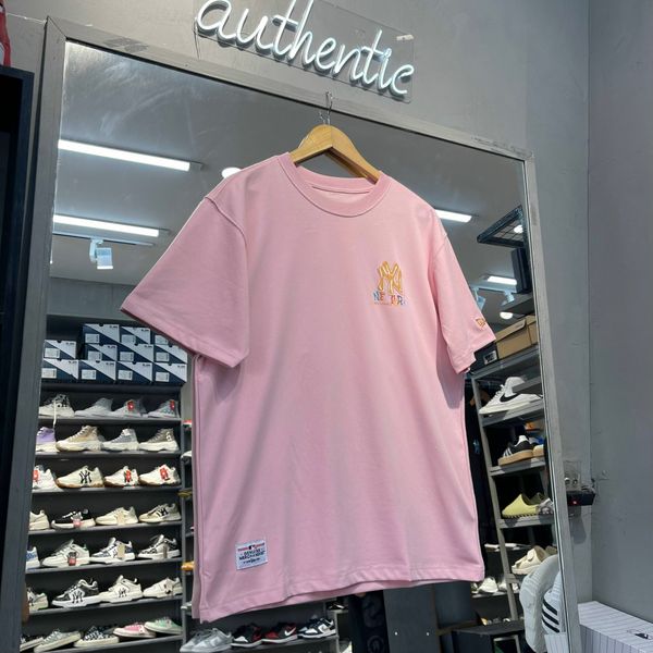 438 - Áo Thun New Era Graduation Yearning Hồng - 13280319