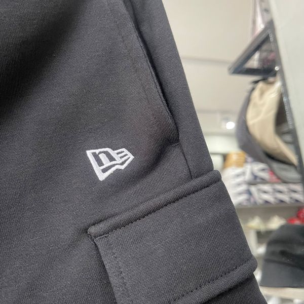 318 - Quần Short New Era Essentials Cargo Black - 60332267