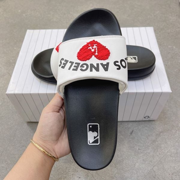 125 - Dép MLB New Mound Heart NY Yankees / LA Dodgers - 32SHHH111