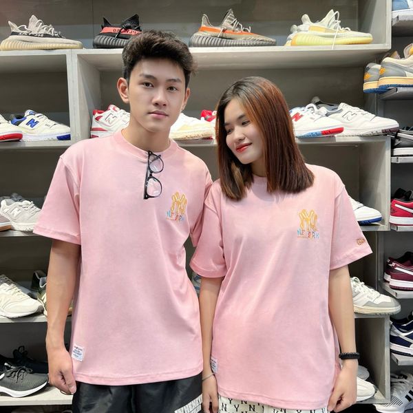 438 - Áo Thun New Era Graduation Yearning Hồng - 13280319