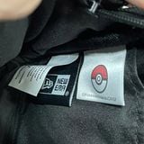 640 - Túi Đeo Chéo New Era x Pokemon Pikachu Shoulder Bag Black - 14124524