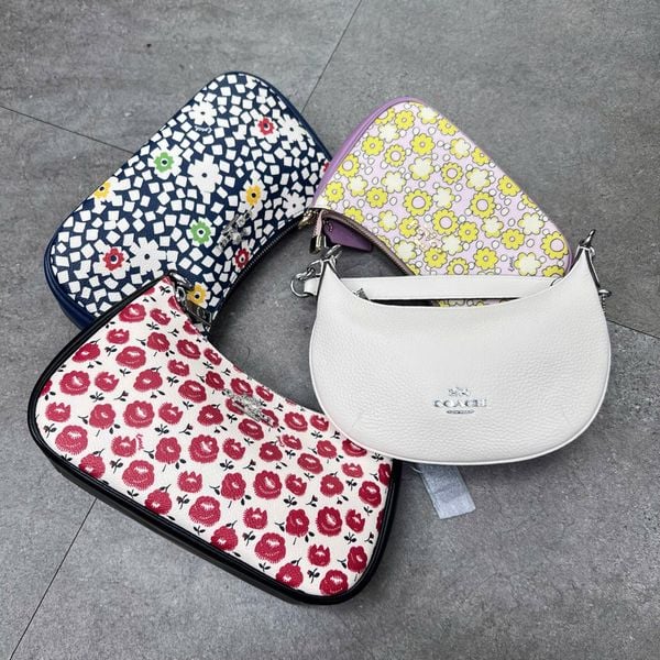 731 - Túi Đeo Vai Nữ Coach Mini Payton White - CN011