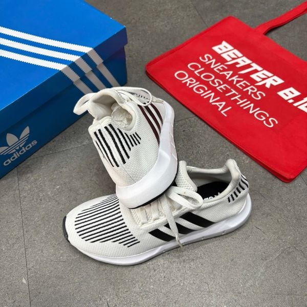 073 - Giày Adidas Swift Run Black White - CQ2116