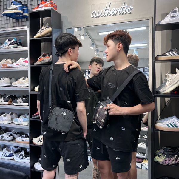 519 - Áo New Era Mini Logo Thêu Đen - 14187337