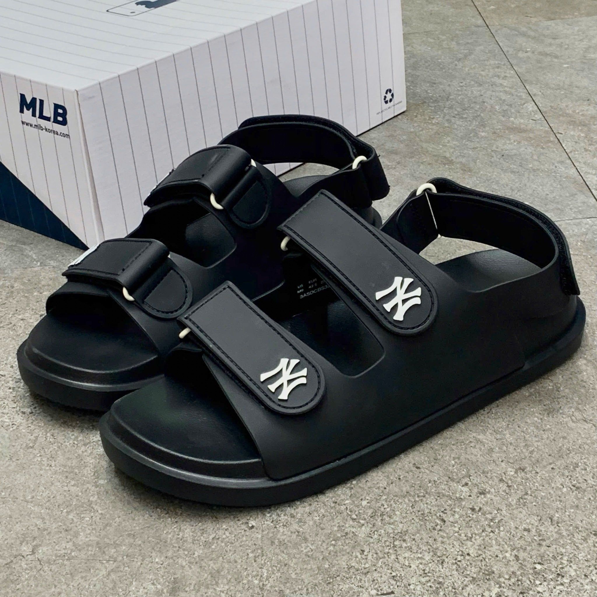 Dép Sandal MLB Chunky New York Yankees - 3ASDCBS33-50BKS