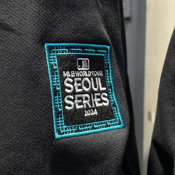 584 - Áo Hoodie New Era Seoul Series San Deigo Padres Hood màu Đen - 14358749