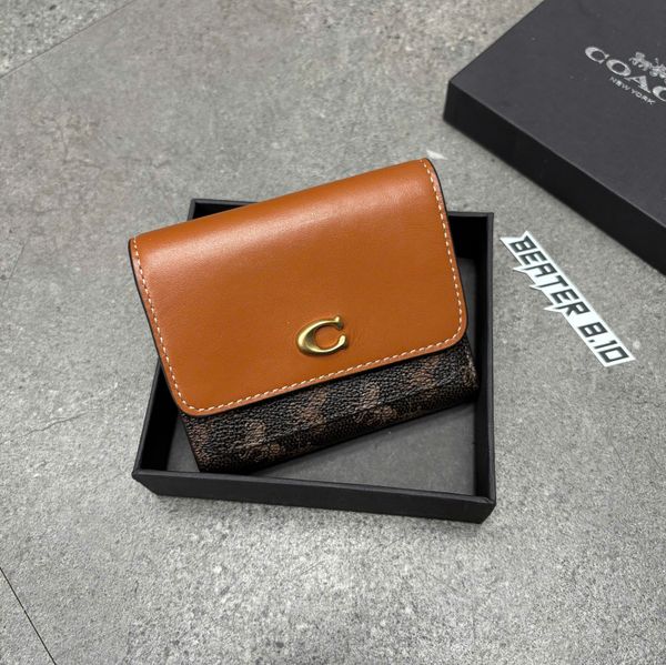 807 - Ví Mila gập 3 nàng thơ - họa tiết xe ngựa cổ điển, sang trọng, nắp gập khóa bấm