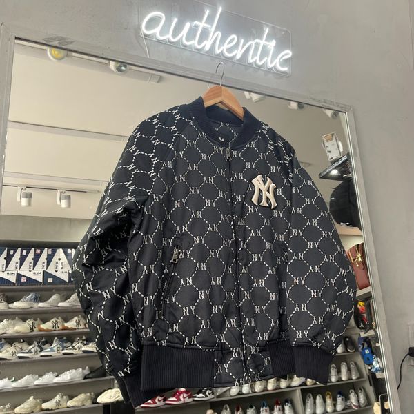 341 - Áo MLB Bomber Diamond Monogram Jacquard New York Yankees đen - 3AJPM0224-50BKS