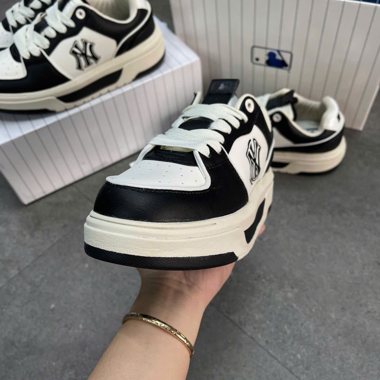 【MLB】 男女共用 Chunky Liner Basic SL /追跡付 楽天市場】MLB エムエルビー スニーカー MLB CHUNKY LINER MID