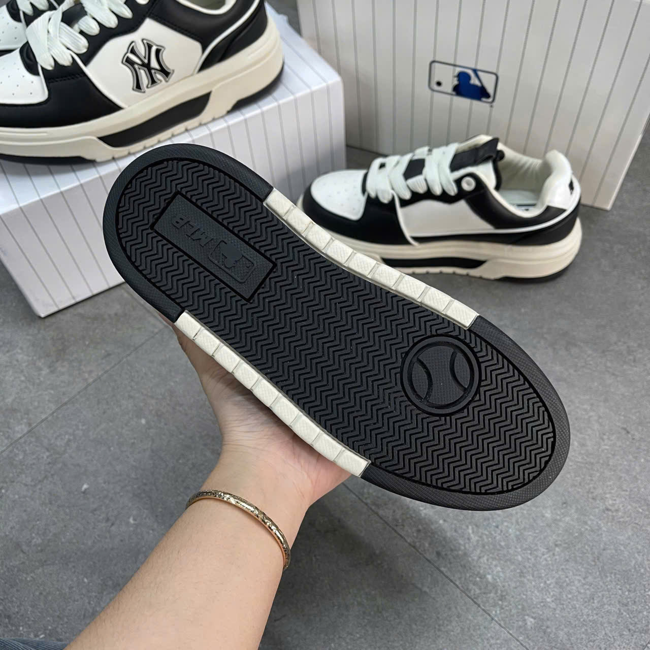 613 - MLB CHUNKY LINER SL SAFFIANO NEW YORK YANKEES BLACK