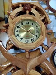 Đồng hồ gỗ mỏ neo