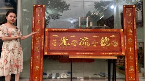 Hoành Phi Câu Đối Gỗ Kích Thước Hoành Phi 153*61*4 - Câu Đối 153*28*4 Hương Đỏ