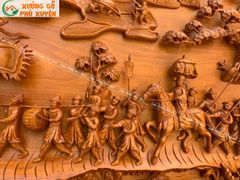 Tranh Gỗ Vinh Quy Bái Tổ Kênh Bong Kích Thước 197*97*6 Cm Hương Đỏ