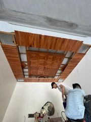 Vách Ngăn Phòng Thờ -  Gỗ Gõ Đỏ Tự Nhiên