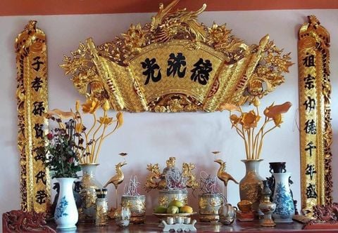 Cuốn Thư Câu Đối Phượng Dát Vàng Kích Thước Cuốn Thư 197*87*4 - Câu Đối 197*28*4 Hương Đỏ