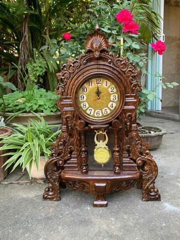 Đồng hồ gỗ để bàn
