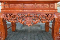 Bàn Thờ - Án Gian Đứng Gỗ Hương Đỏ- Bàn Thờ Nhị Cấp Kích Thước 175 Đục Tứ Linh