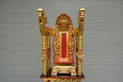 Ngai thờ Kích Thước Cao 74cm, Ngang 40cm, Sâu 33cm Gỗ Mít Sơn Sơn Thếp Vàng